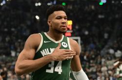 开云体育官方网站-雄鹿擒狼王，安特托昆博献神级表现