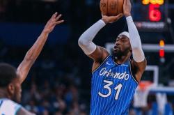 开云体育登录-黄蜂大败联月球独蛙演出