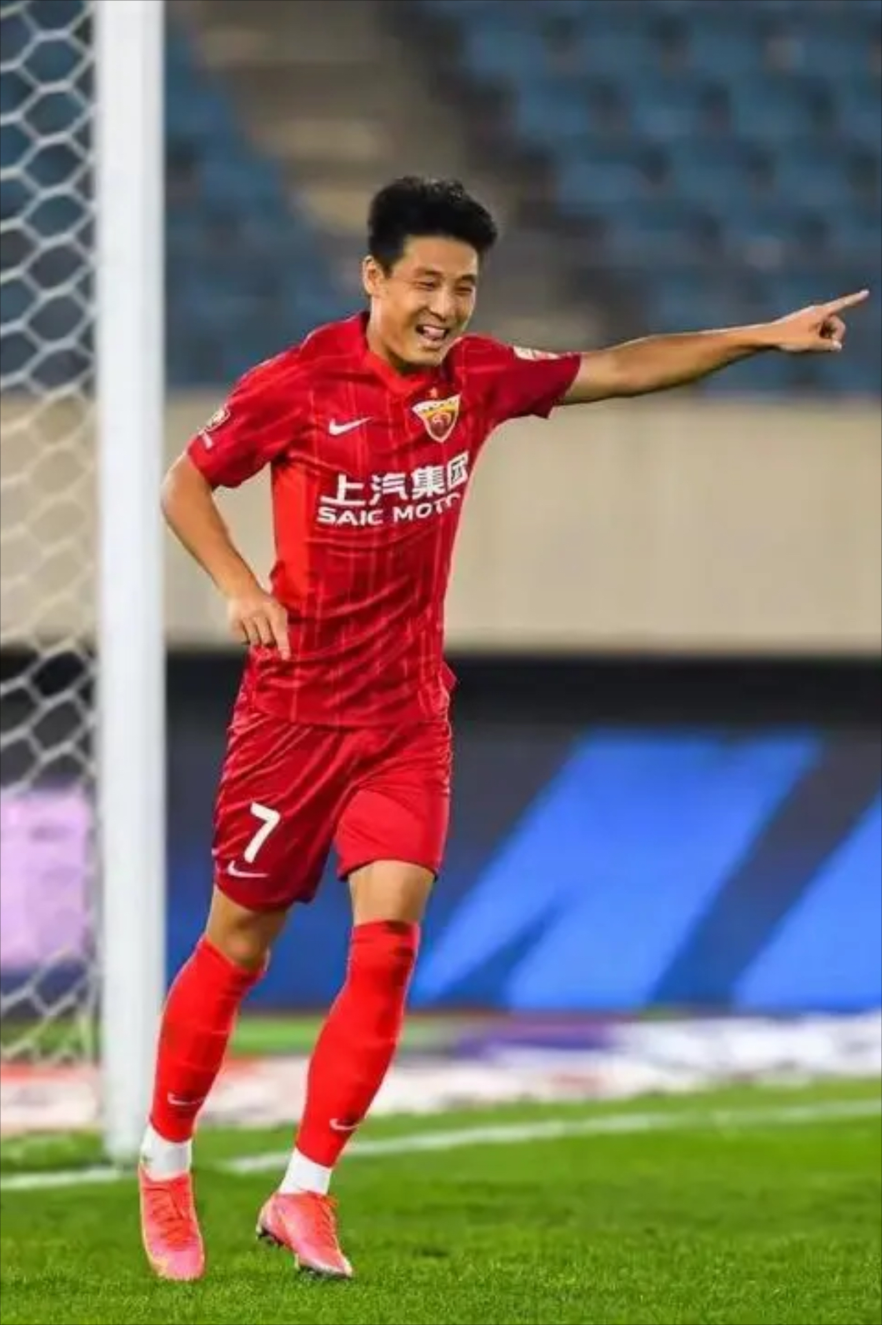 包含上港首战取胜，中超新赛季开门红的词条