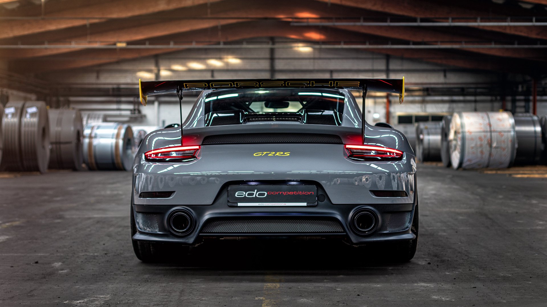 塞维利亚粉碎尼斯，欧战铁血启示录，凯恩英超争冠接管比赛的现代足球双城记